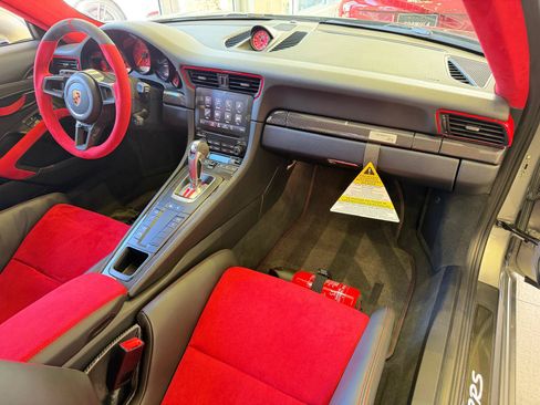 Used 2018 Porsche 911 GT2 RS RWD image 61
