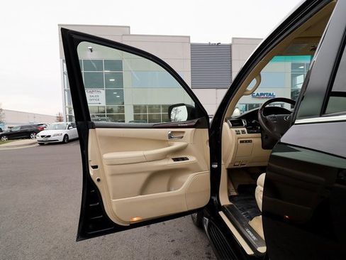 Used 2013 Lexus LX 570 4WD image 37