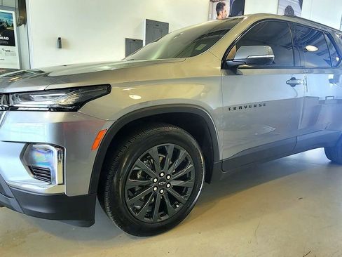 Used 2023 Chevrolet Traverse RS AWD/4WD image 5