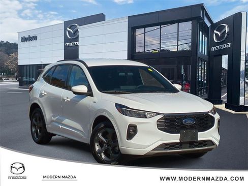 Used 2023 Ford Escape ST-Line Select w/ Tech Pack #2 image 1