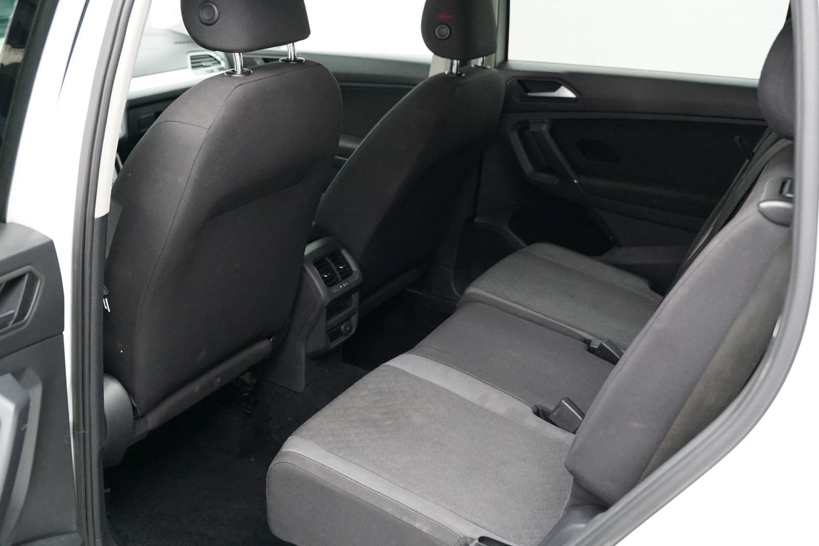 Used 2020 Volkswagen Tiguan S FWD image 10