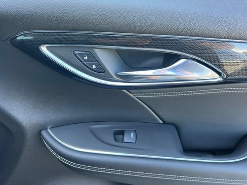 Used 2023 Buick Envision Essence FWD image 23