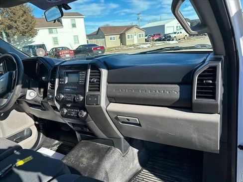 Used 2019 Ford F250 XL w/ STX Appearance Package AWD/4WD image 8