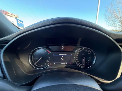 Used 2020 Cadillac XT4 Premium Luxury image 23