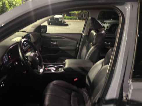 Used 2024 Honda Pilot Elite image 5