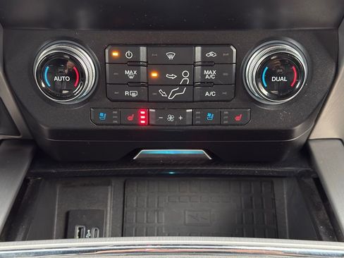 Certified 2021 Ford F450 Platinum w/ FX4 Off-Road Package image 17