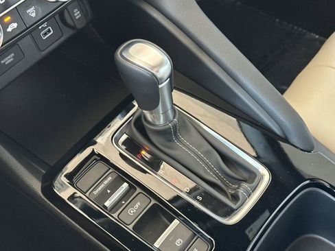 Certified 2025 Acura Integra A-Spec FWD image 24