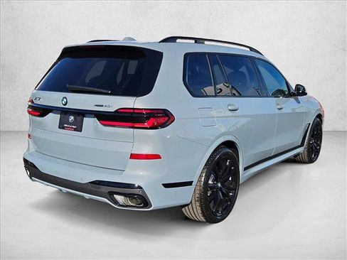 New 2026 BMW X7 xDrive40i image 2