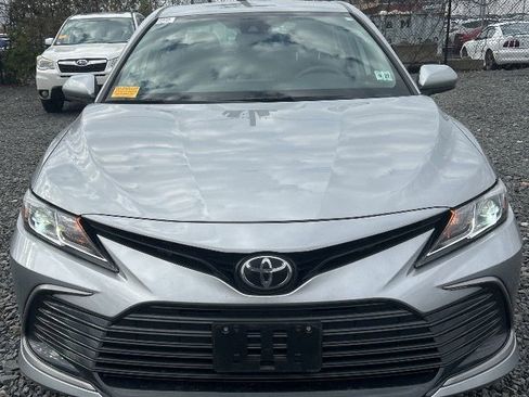 Used 2023 Toyota Camry LE AWD/4WD image 7