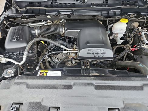 Used 2024 RAM 1500 Classic SLT AWD/4WD image 21
