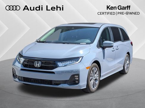 Used 2025 Honda Odyssey Touring image 1