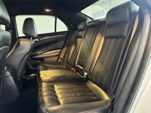 Used 2019 Chrysler 300 S RWD image 25