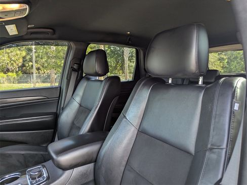 Used 2022 Jeep Grand Cherokee Laredo X image 24