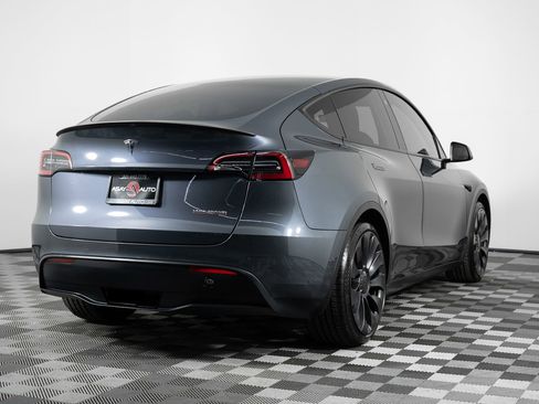 Used 2022 Tesla Model Y Performance image 7