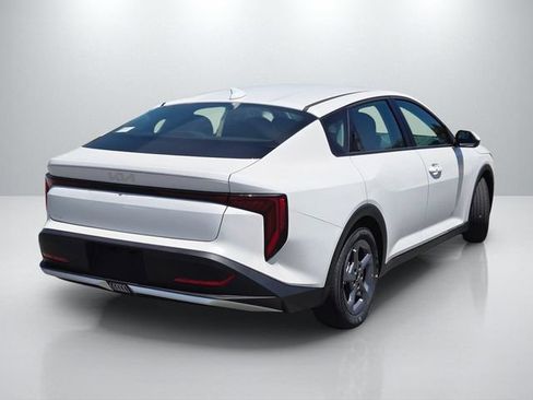 New 2026 Kia K4 FWD image 4