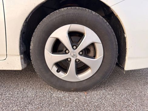 Used 2013 Toyota Prius Two image 4