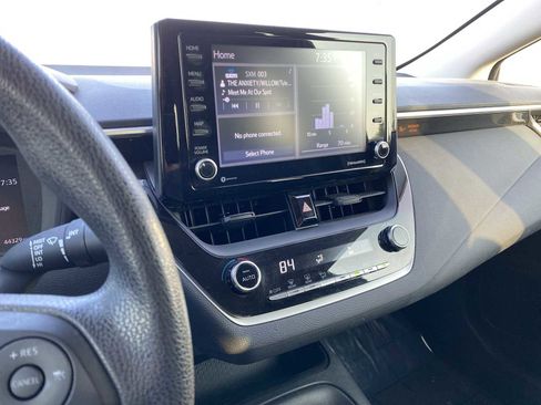 Used 2022 Toyota Corolla LE image 18