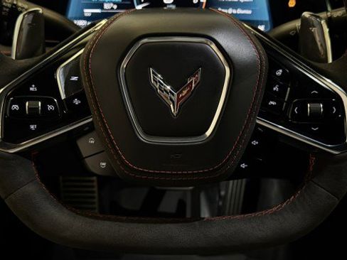 Used 2024 Chevrolet Corvette Stingray Premium Cpe w/ Z51 Performance Package RWD image 12