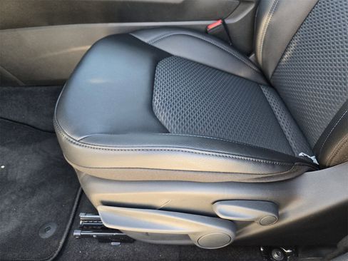 New 2026 Jeep Compass Latitude image 23