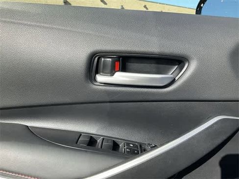 Used 2023 Toyota Corolla SE image 14