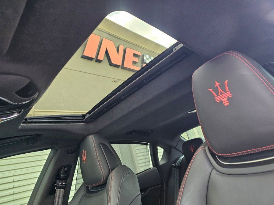 Used 2020 Maserati Quattroporte S GranSport Q4 AWD/4WD image 36