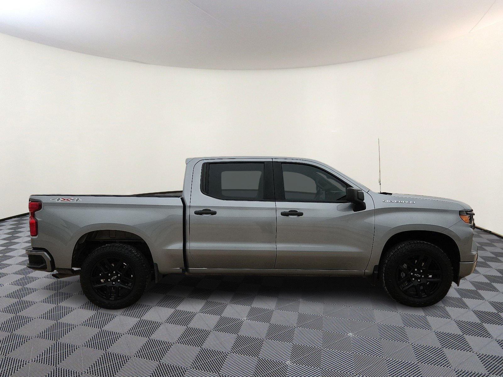 Used 2023 Chevrolet Silverado 1500 Custom AWD/4WD image 5
