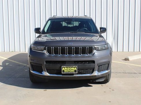 Used 2023 Jeep Grand Cherokee L Laredo image 5