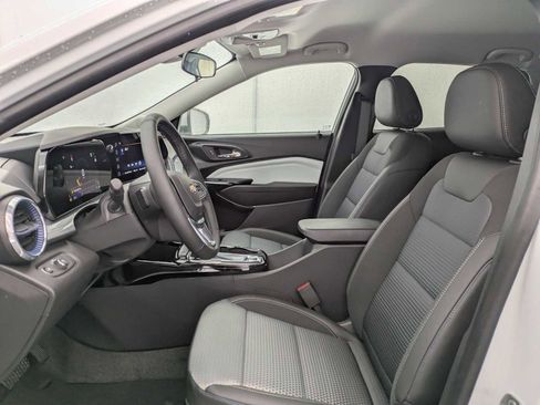 New 2026 Chevrolet Trax LT FWD image 17