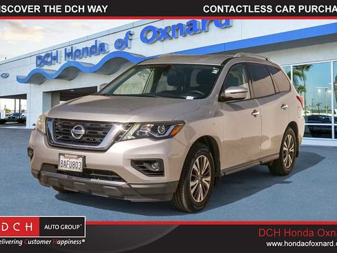 Used 2017 Nissan Pathfinder S image 1