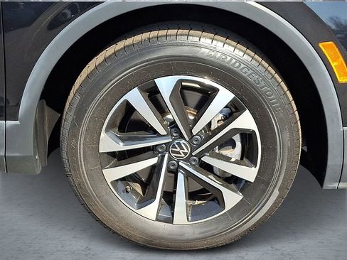 Certified 2023 Volkswagen Tiguan S image 7