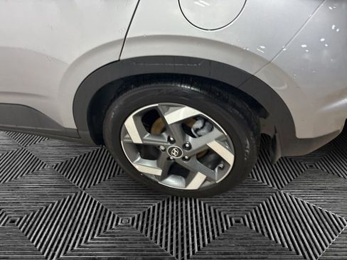 New 2025 Hyundai Venue SEL image 7