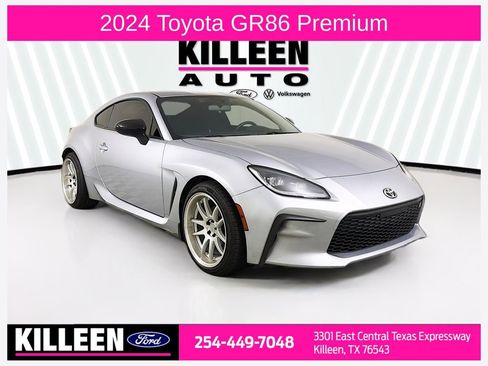 Used 2024 Toyota GR86 Premium image 1