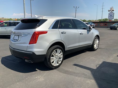 Used 2019 Cadillac XT5 Premium Luxury AWD/4WD image 6