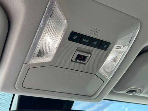 Used 2025 Toyota RAV4 LE image 25