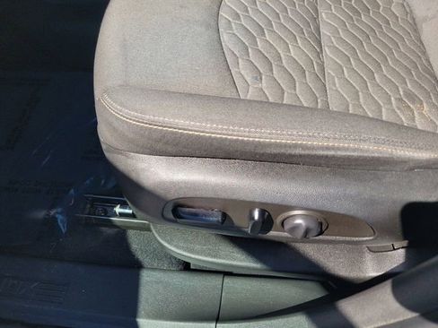 Used 2021 Chevrolet Equinox LT image 13