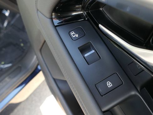 Used 2022 Land Rover Range Rover Evoque SE AWD/4WD image 25