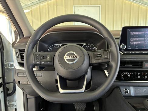 Used 2021 Nissan Rogue S FWD image 15