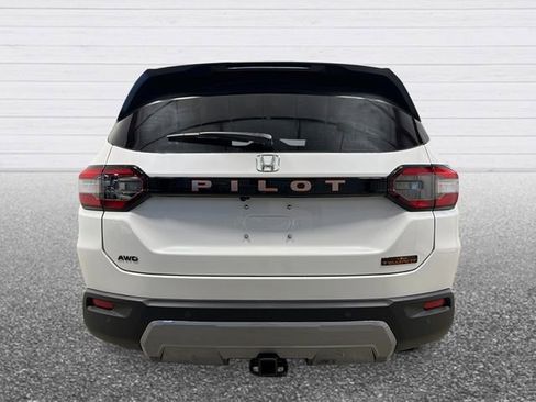 New 2026 Honda Pilot TrailSport image 4