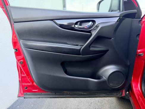 Used 2018 Nissan Rogue Sport SV w/ SV All-Weather Package image 20