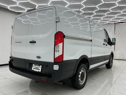 Used 2021 Ford Transit 250 Low Roof RWD image 9