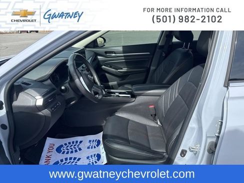 Used 2024 Nissan Altima 2.5 SR w/ SR Premium Package image 30