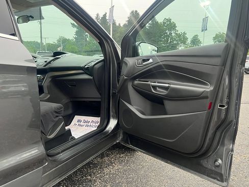 Used 2017 Ford Escape SE AWD/4WD image 35