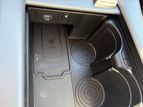 Used 2024 Hyundai Palisade Limited image 16