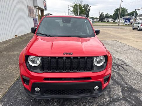 Used 2022 Jeep Renegade Altitude AWD/4WD image 8