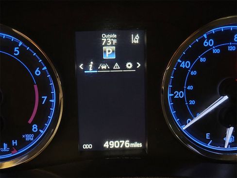 Used 2017 Toyota Corolla SE image 24