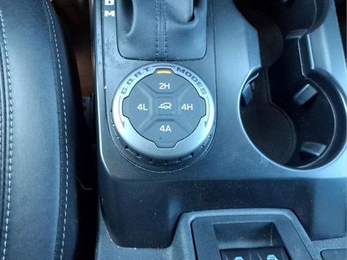 Used 2025 Ford Bronco Badlands AWD/4WD image 24
