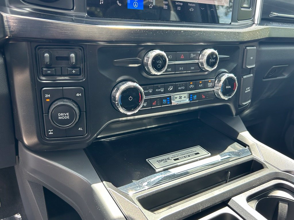 New 2026 Ford F250 Lariat w/ Black Appearance Package AWD/4WD image 39
