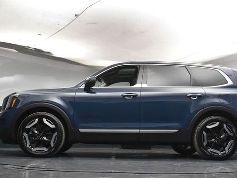 Certified 2025 Kia Telluride S AWD/4WD image 37