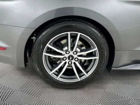 Used 2016 Ford Mustang Coupe RWD image 33