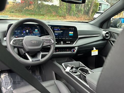 New 2026 Chevrolet Equinox LT w/ Convenience Package II image 16